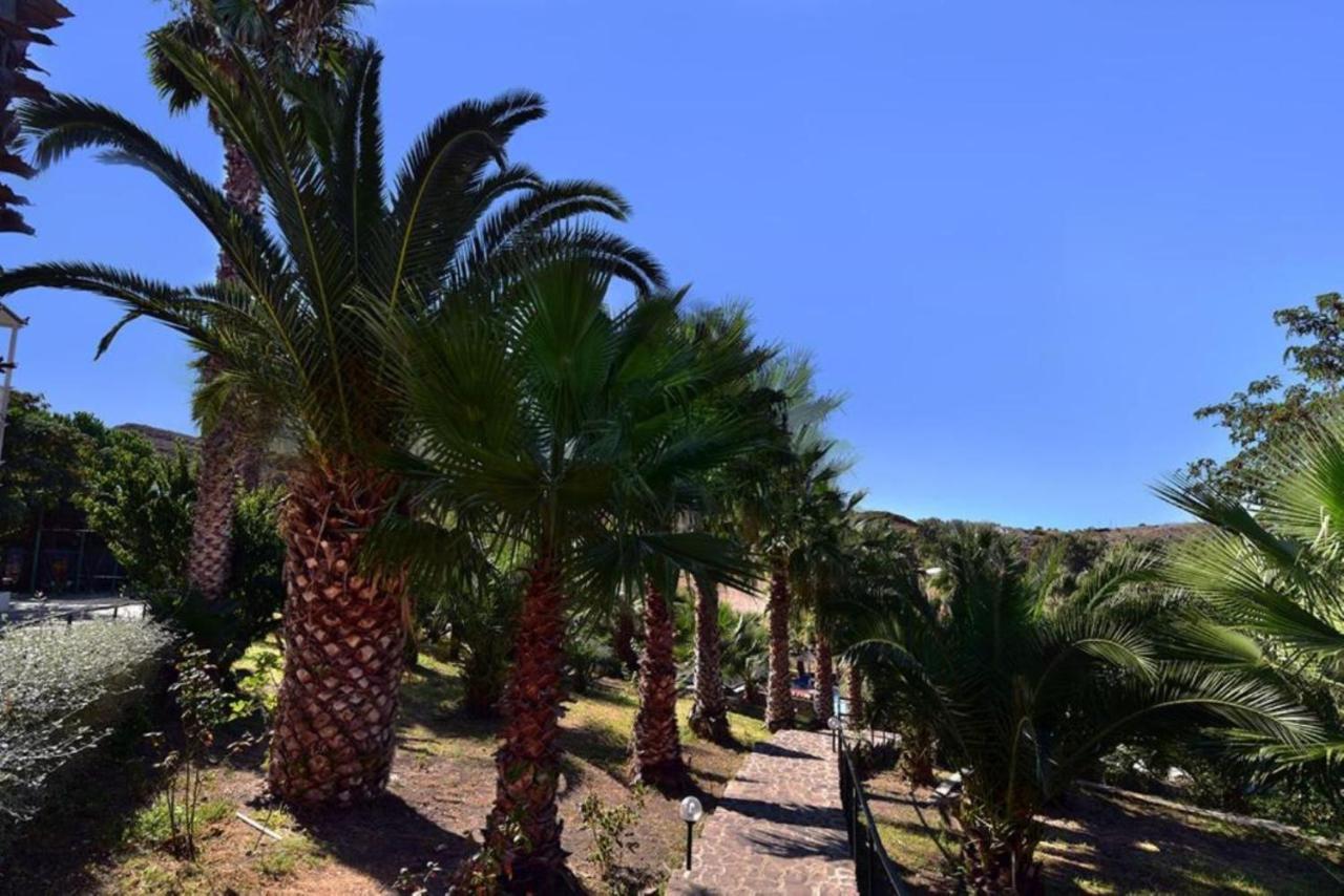 Viva Mare Hotel & Spa Mithimna Extérieur photo