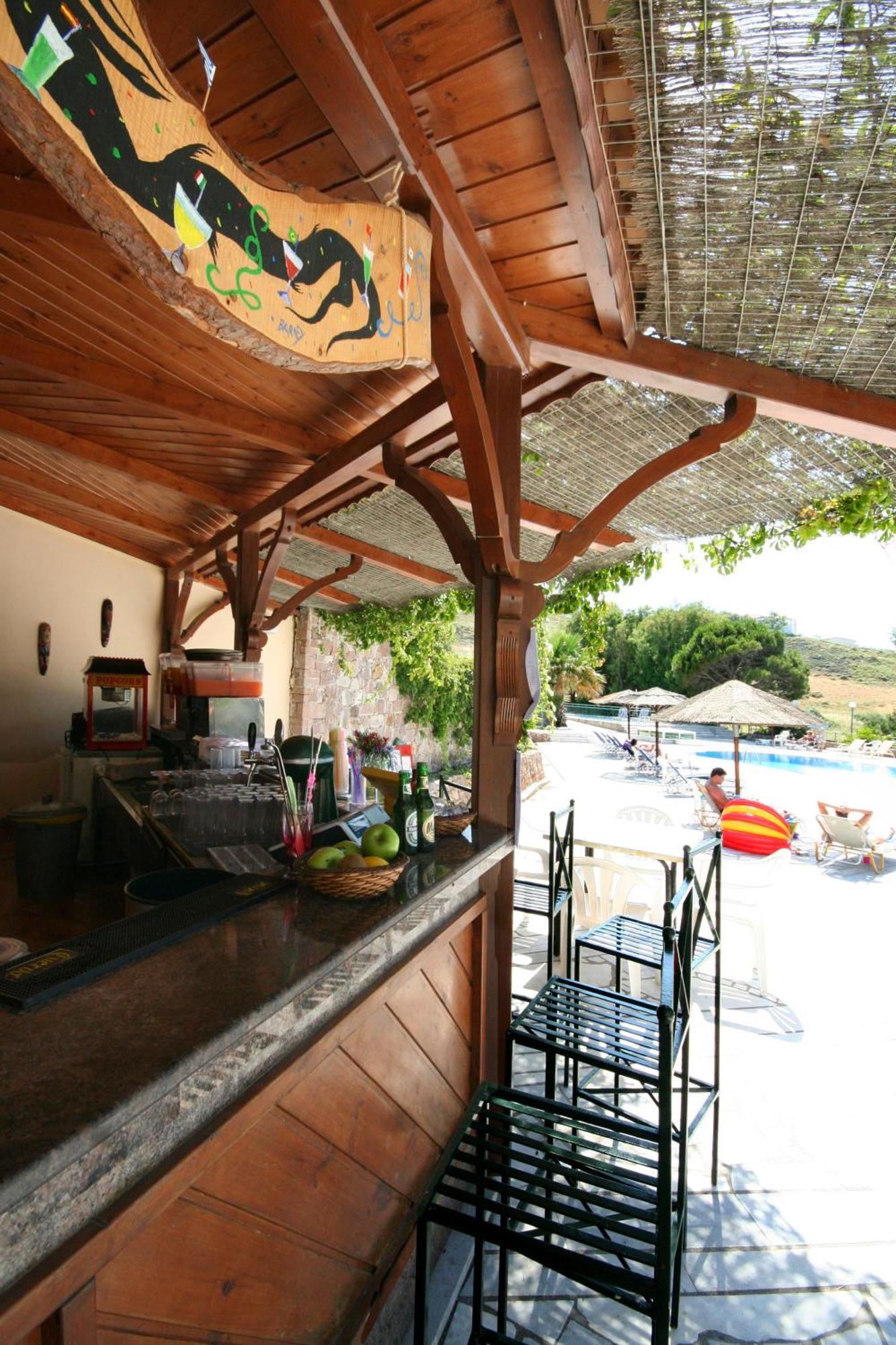 Viva Mare Hotel & Spa Mithimna Extérieur photo