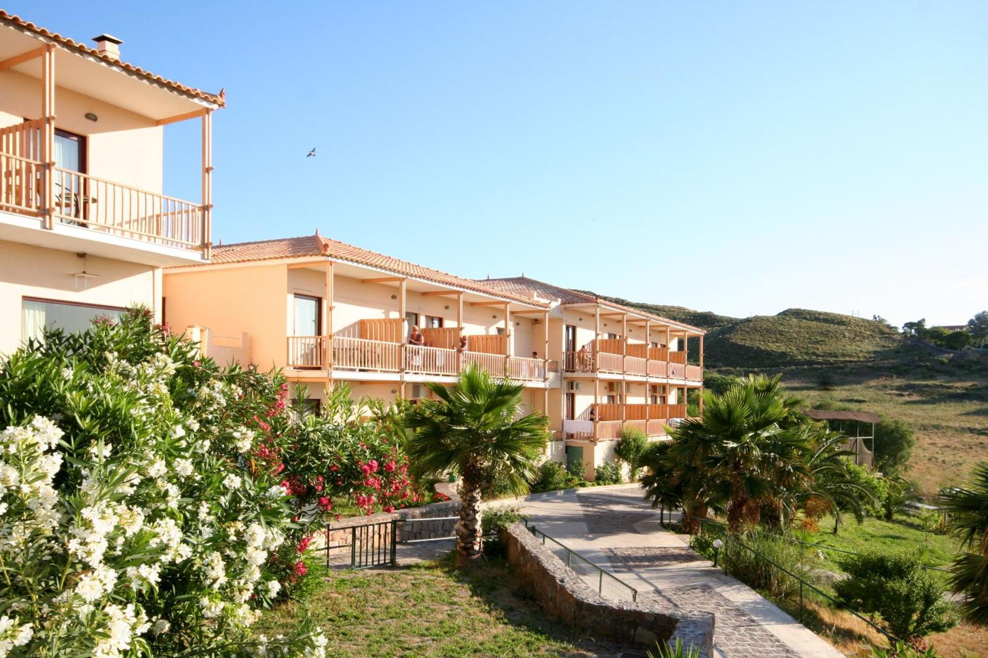 Viva Mare Hotel & Spa Mithimna Extérieur photo